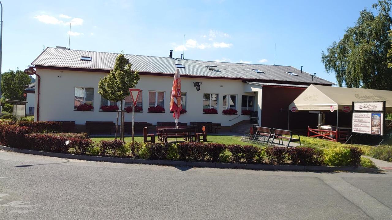 Na Rybnicku Bohutin Hotel Exterior photo