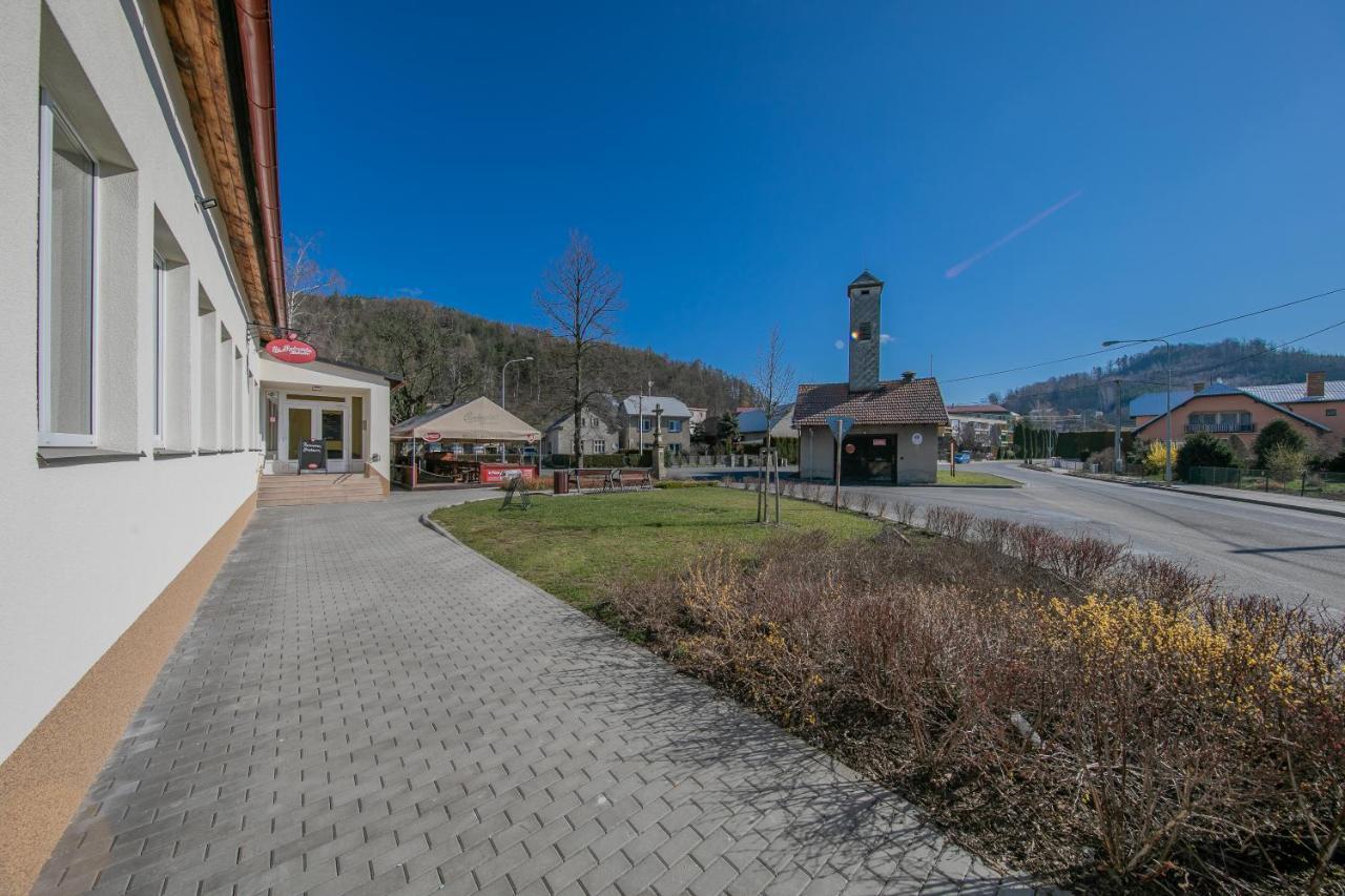 Na Rybnicku Bohutin Hotel Exterior photo